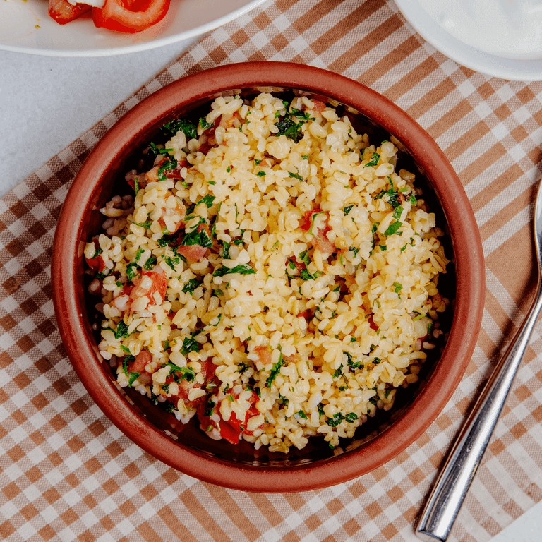 bulgur-with-tomatoes-table-1